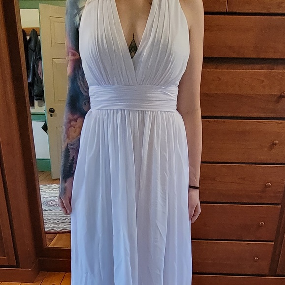 White Graduation or prom dress, size small - Picture 4 of 6